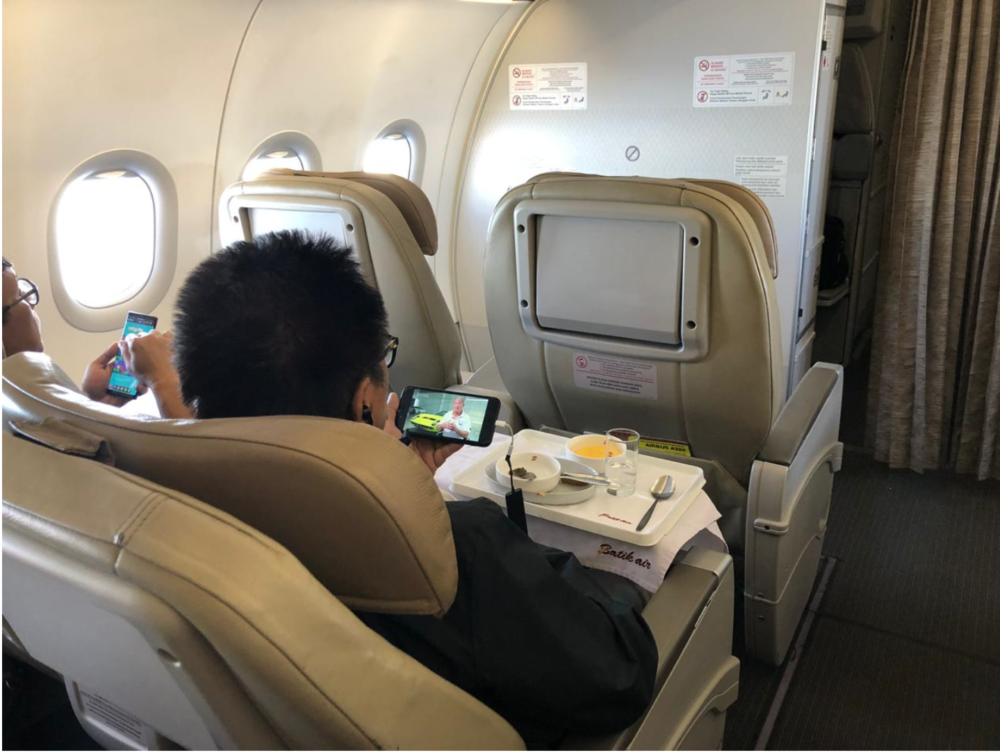 Kini Kamu Bisa Pakai WiFi Gratis saat Naik Batik Air Kini Kamu Bisa Pakai WiFi Gratis saat Naik Batik Air