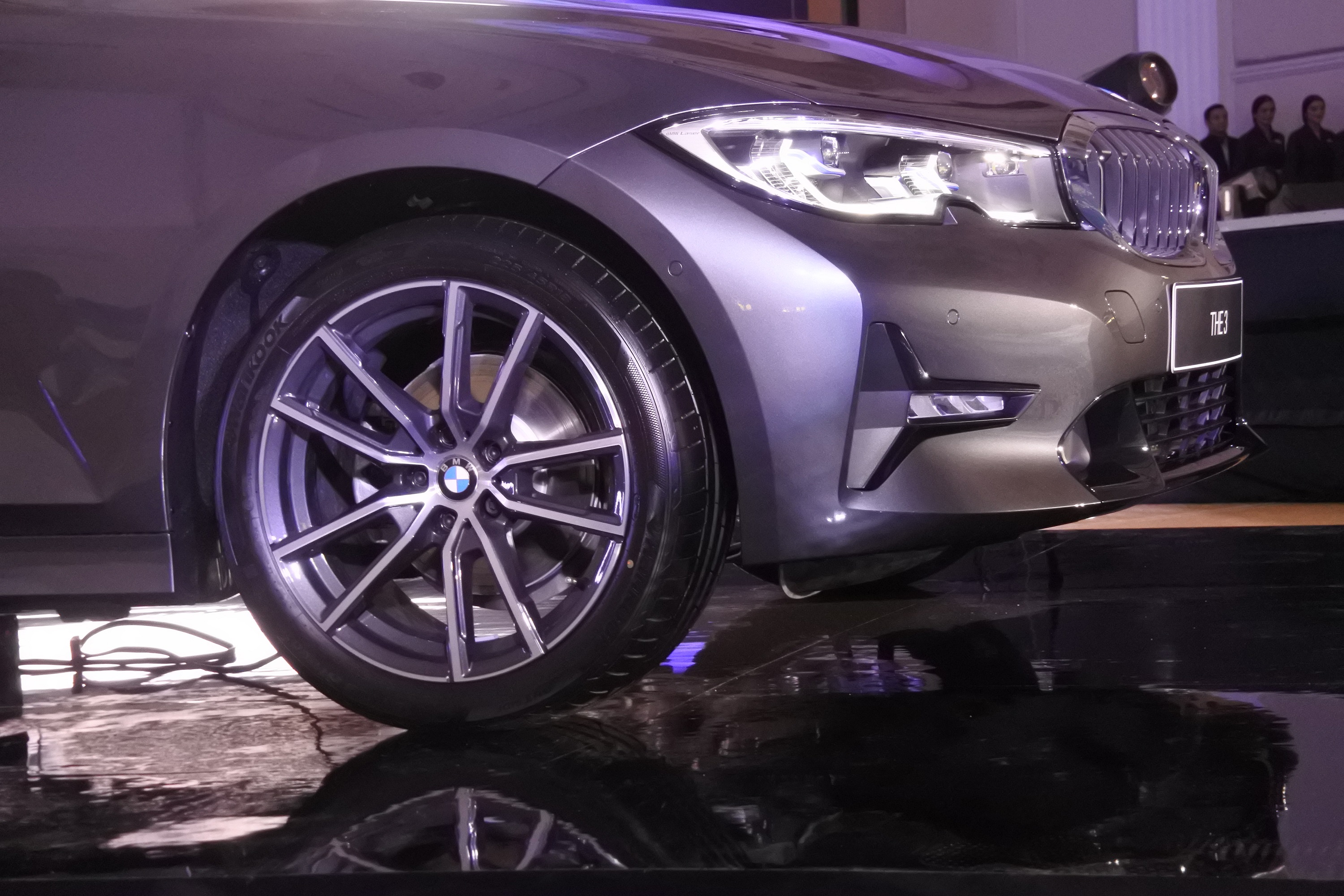 FOTO: Fitur Canggih BMW 320i Sport yang Dibanderol Rp 849 Juta FOTO: Fitur Canggih BMW 320i Sport yang Dibanderol Rp 849 Juta