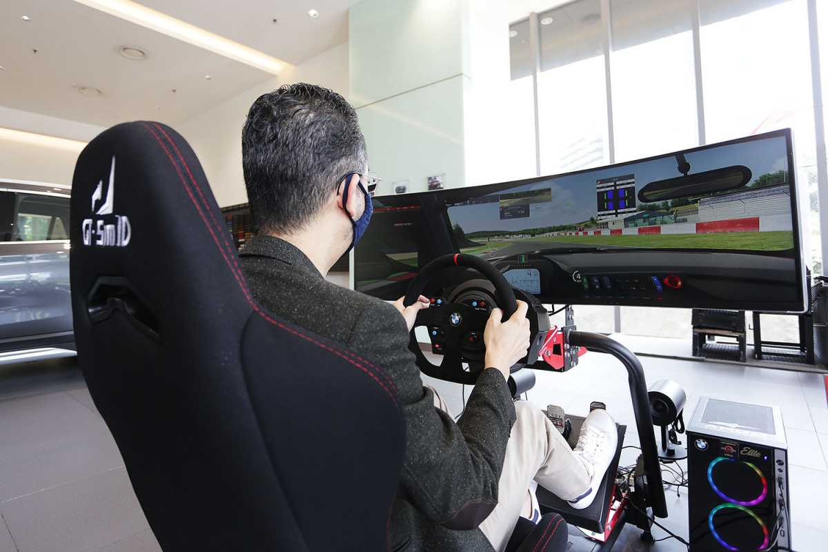 BMW Dukung Kejuaraan Simulator Balap di Rumah BMW Dukung Kejuaraan Simulator Balap di Rumah