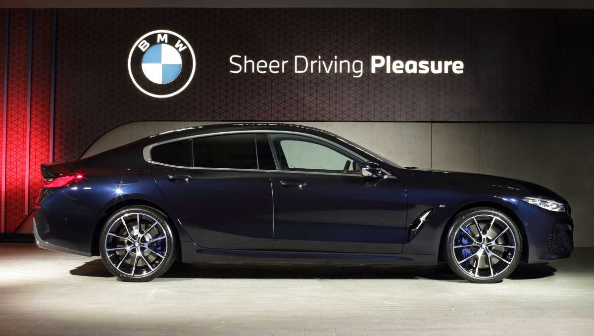FOTO: Eksterior dan Interior BMW 840i M Technic yang Mewah FOTO: Eksterior dan Interior BMW 840i M Technic yang Mewah