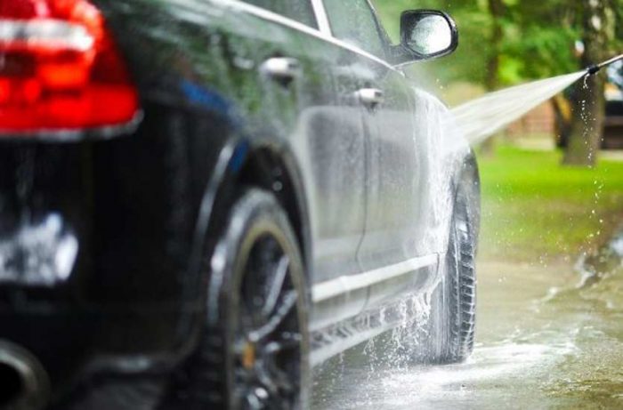 5 Akibat Buruk Ngebiarin Mobil Kotor Sehabis Ujan-ujanan 5 Akibat Buruk Ngebiarin Mobil Kotor Sehabis Ujan-ujanan