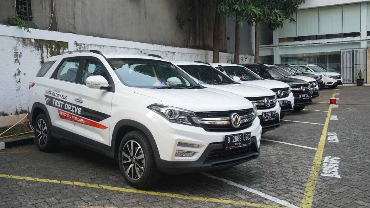 Gratis Service DFSK Glory 560 Sampai 7 Tahun, Setara Rp17 Juta! Gratis Service DFSK Glory 560 Sampai 7 Tahun, Setara Rp17 Juta!