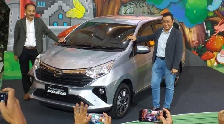 Daihatsu Sigra Facelift Diluncurkan, Harganya Naik Rp2 Jutaan Daihatsu Sigra Facelift Diluncurkan, Harganya Naik Rp2 Jutaan