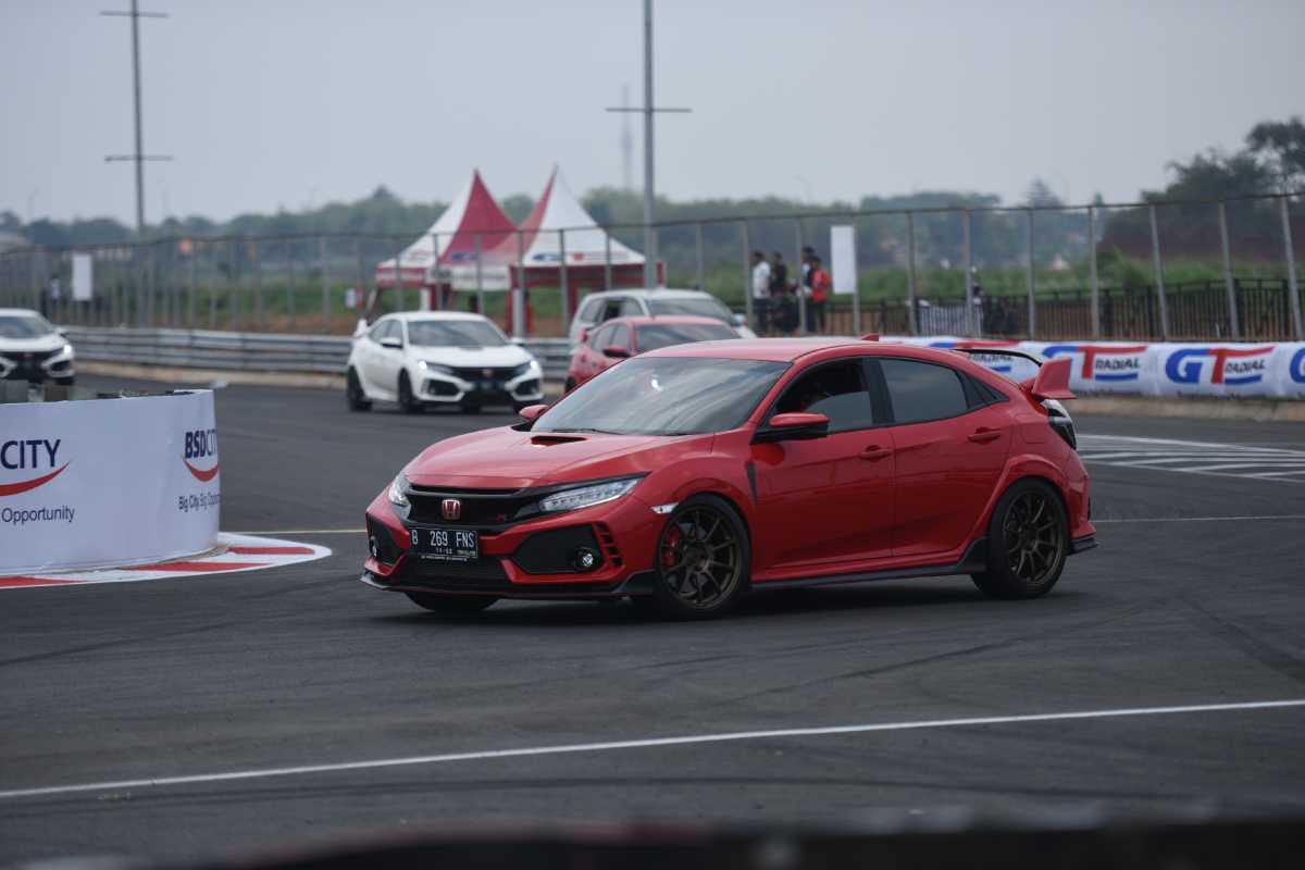 Pengguna Civic Type R Difasilitasi Sirkuit Gratis oleh Honda Pengguna Civic Type R Difasilitasi Sirkuit Gratis oleh Honda