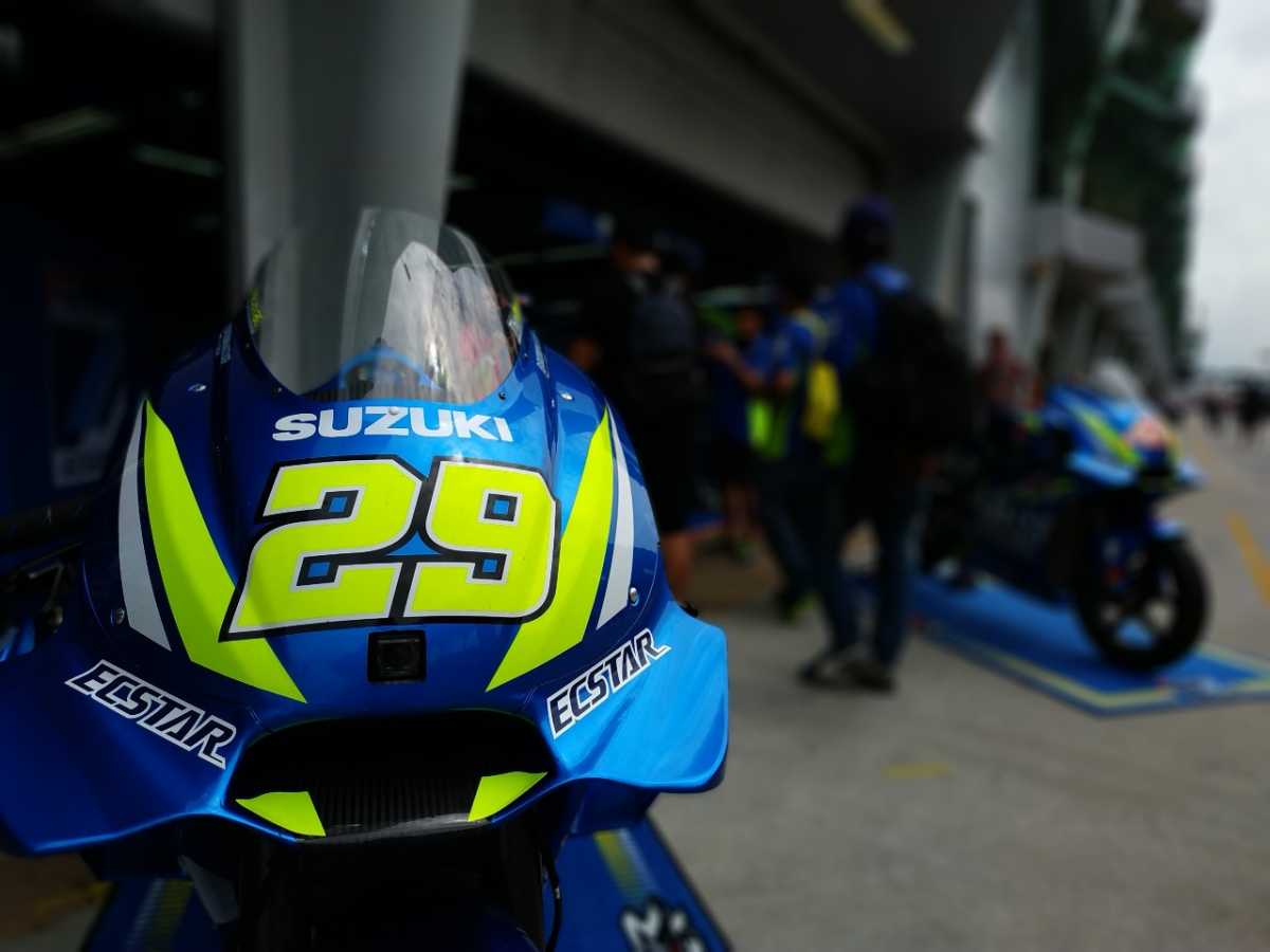 Menanti Gebrakan Suzuki di Sepang, Andrea Iannone Start di Grid Kedua Menanti Gebrakan Suzuki di Sepang, Andrea Iannone Start di Grid Kedua