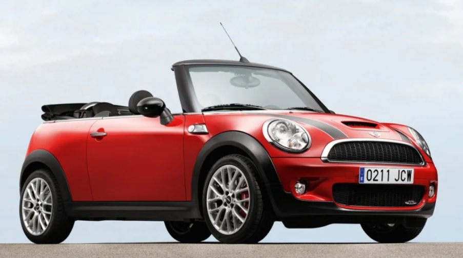 Nikita Mirzani Lelang MINI JCW Cabriolet, Mesinnya Gahar Nikita Mirzani Lelang MINI JCW Cabriolet, Mesinnya Gahar