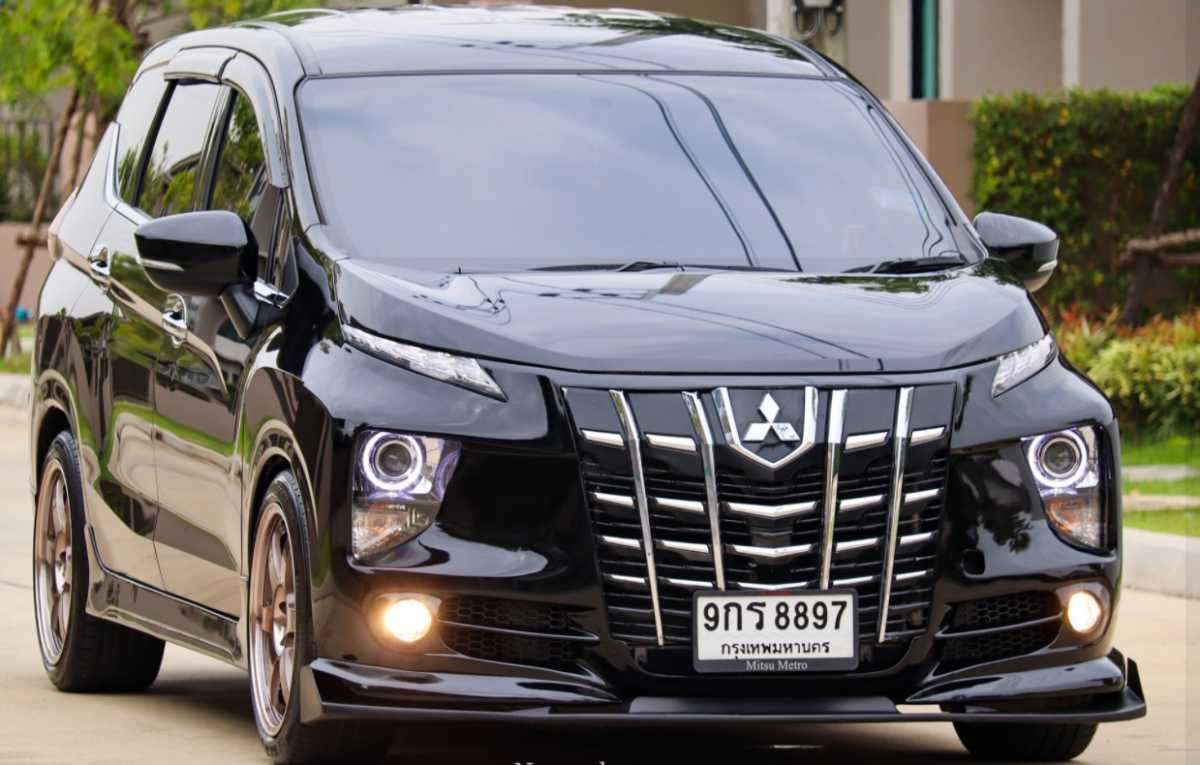 Foto: Ada Mobil Xpanphard, Xpander Berwajah Alphard Foto: Ada Mobil Xpanphard, Xpander Berwajah Alphard