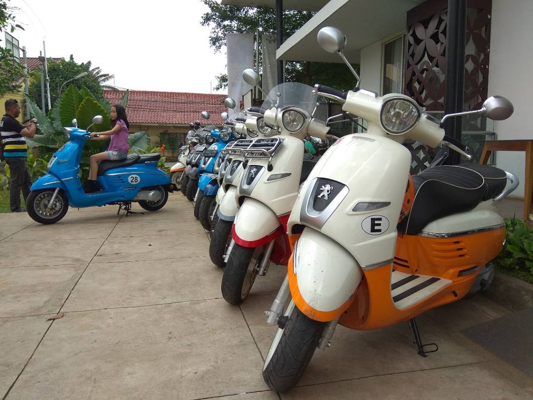 Royal Alloy vs Vespa Lambretta vs Peugeot Django, Mana Pilihan Kamu? Royal Alloy vs Vespa Lambretta vs Peugeot Django, Mana Pilihan Kamu?