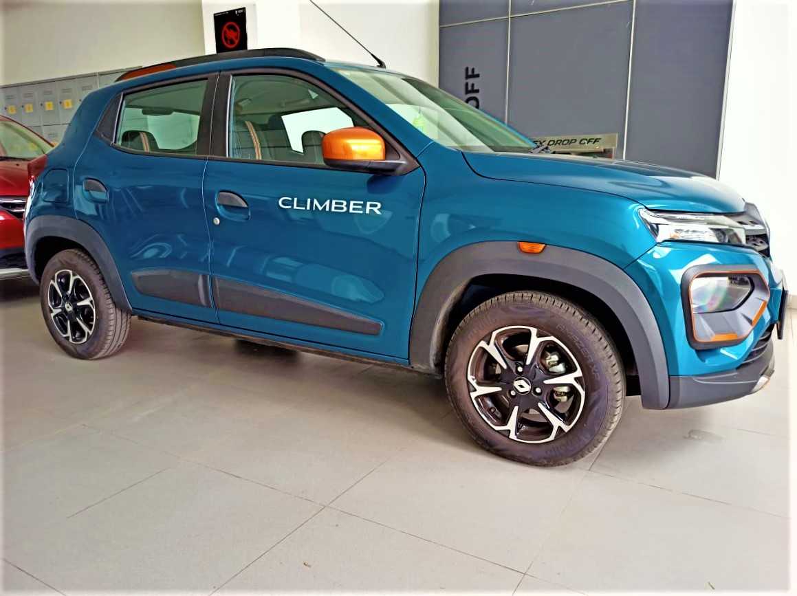 Adu Suzuki Ignis GL AGS vs Renault Kwid Climber AMT Adu Suzuki Ignis GL AGS vs Renault Kwid Climber AMT