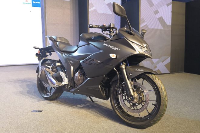 Suzuki Gixxer 250, Pesaing CBR 250 dan Yamaha R25 Suzuki Gixxer 250, Pesaing CBR 250 dan Yamaha R25