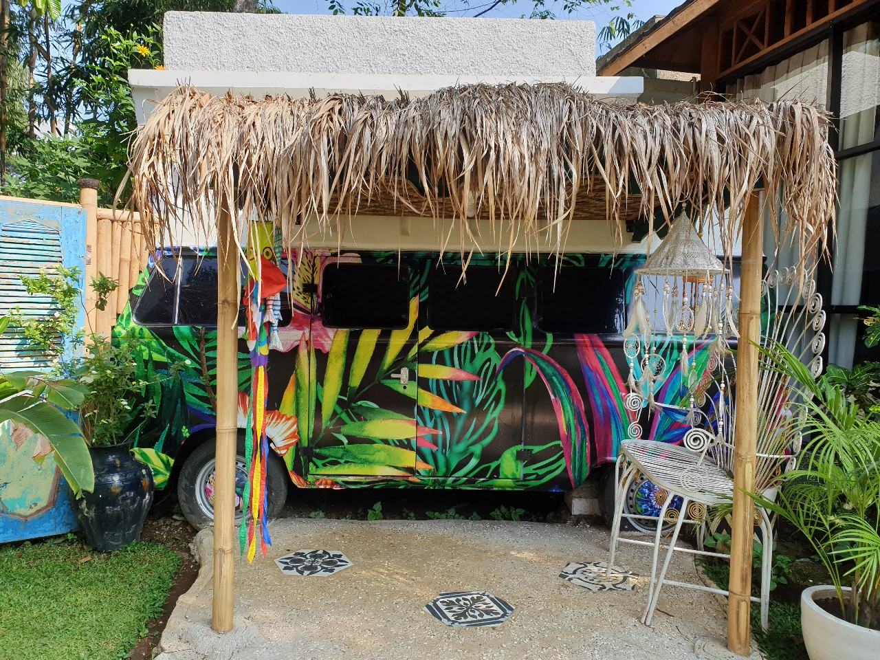 Review VW Combi Rasa Hotel Sejutaan, Sensasi Nginep di Kabin Mobil! Review VW Combi Rasa Hotel Sejutaan, Sensasi Nginep di Kabin Mobil!
