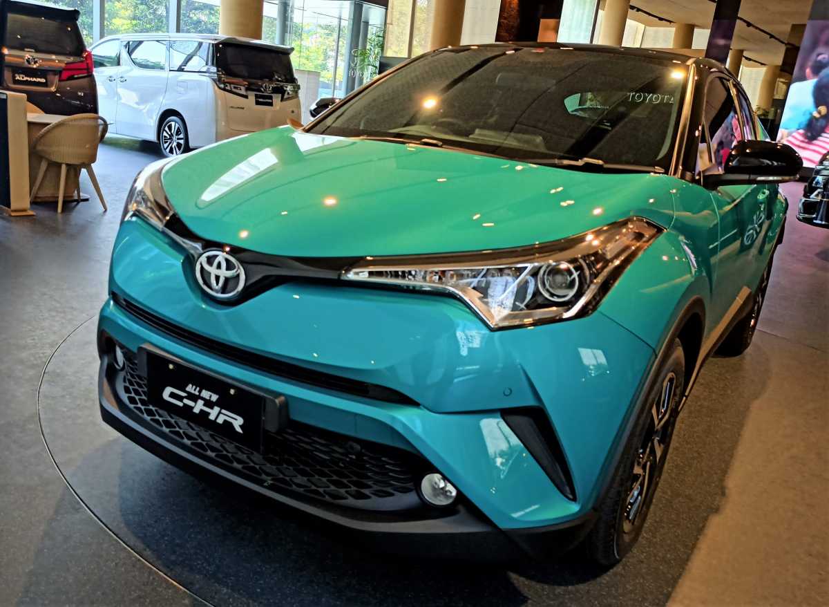 FOTO: Hype Mobil Listrik di RI, Jangan Lupakan Toyota C-HR Hybrid FOTO: Hype Mobil Listrik di RI, Jangan Lupakan Toyota C-HR Hybrid