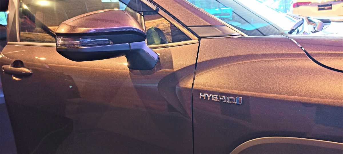 FOTO: Melihat Interior dan Eksterior Toyota Corolla Cross Hybrid FOTO: Melihat Interior dan Eksterior Toyota Corolla Cross Hybrid