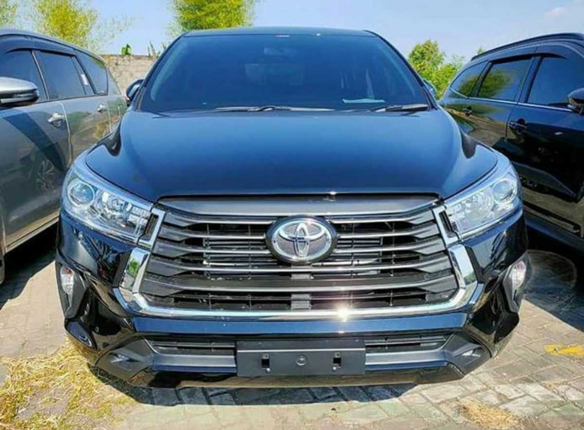 Spyhot Penampakan Toyota Innova Facelift, Apa Beda dengan yang Lama? Spyhot Penampakan Toyota Innova Facelift, Apa Beda dengan yang Lama?