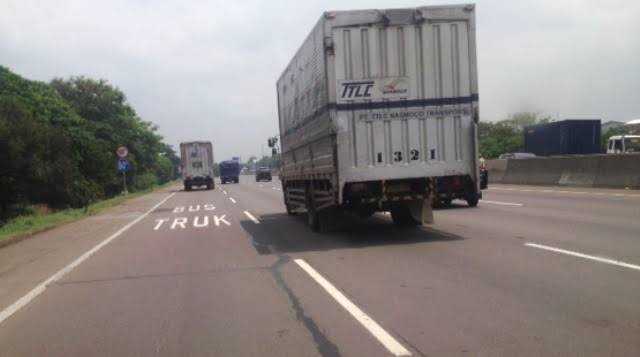 Gak Sembarang Truk Bisa Masuk Tol, Kenapa Gak Dilarang Sekalian Sih? Gak Sembarang Truk Bisa Masuk Tol, Kenapa Gak Dilarang Sekalian Sih?