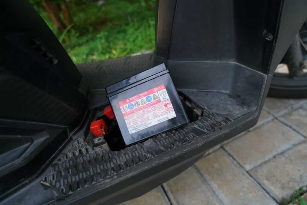 4 Tips Merawat Aki Motor yang Jarang Dipakai 4 Tips Merawat Aki Motor yang Jarang Dipakai