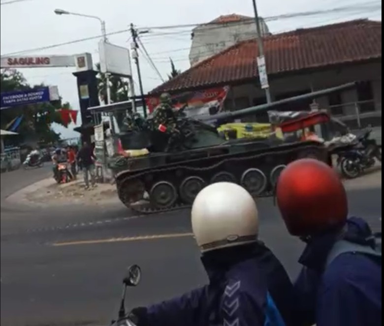 Ketika Tank TNI Ketika Tank TNI