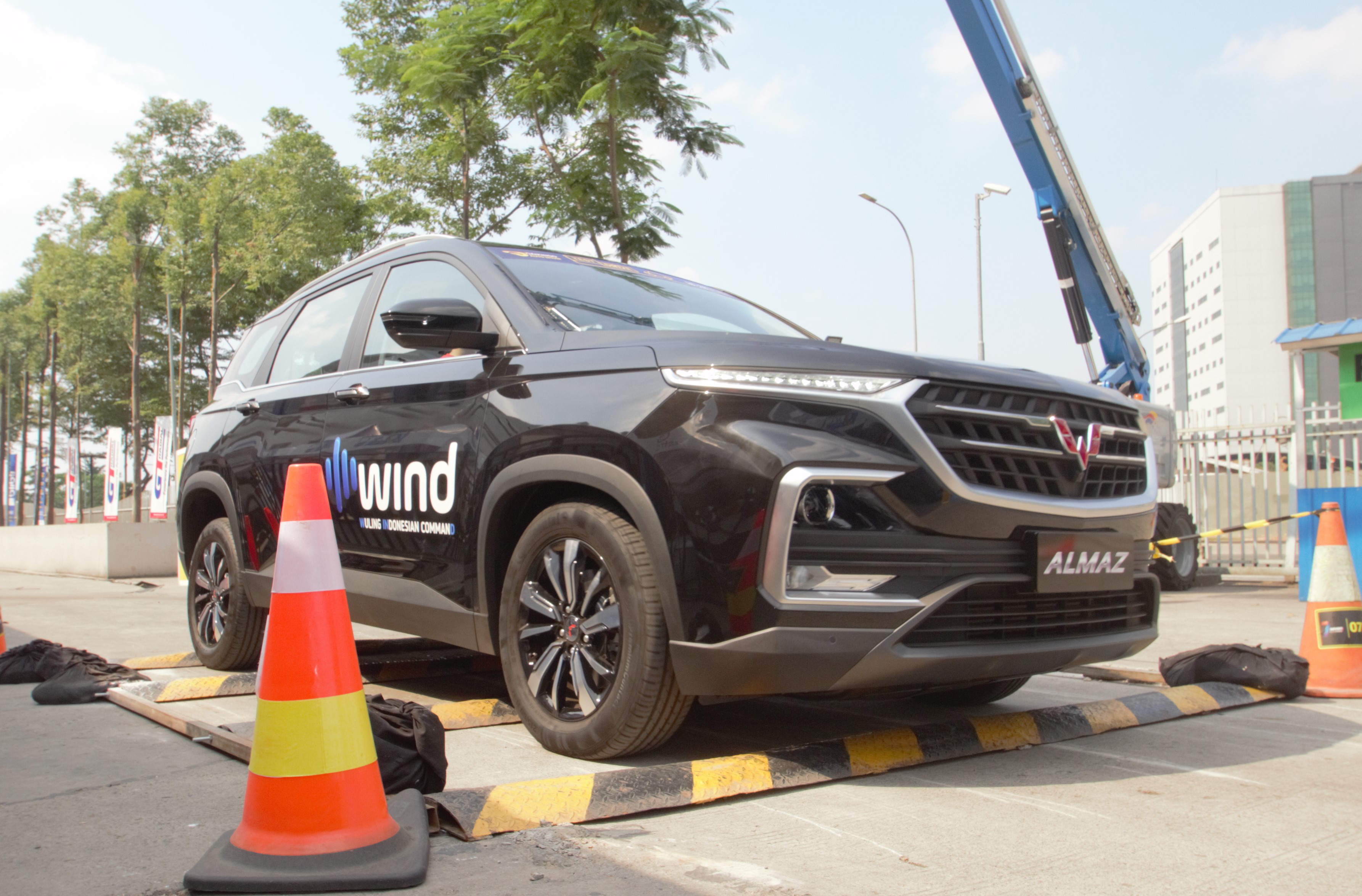 Wuling Almaz 7 Penumpang Lebih Laris dari 5 Penumpang? Wuling Almaz 7 Penumpang Lebih Laris dari 5 Penumpang?