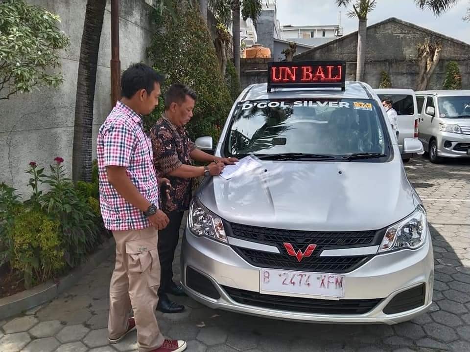 FOTO: Wuling Confero Jadi Angkot Ber-AC FOTO: Wuling Confero Jadi Angkot Ber-AC