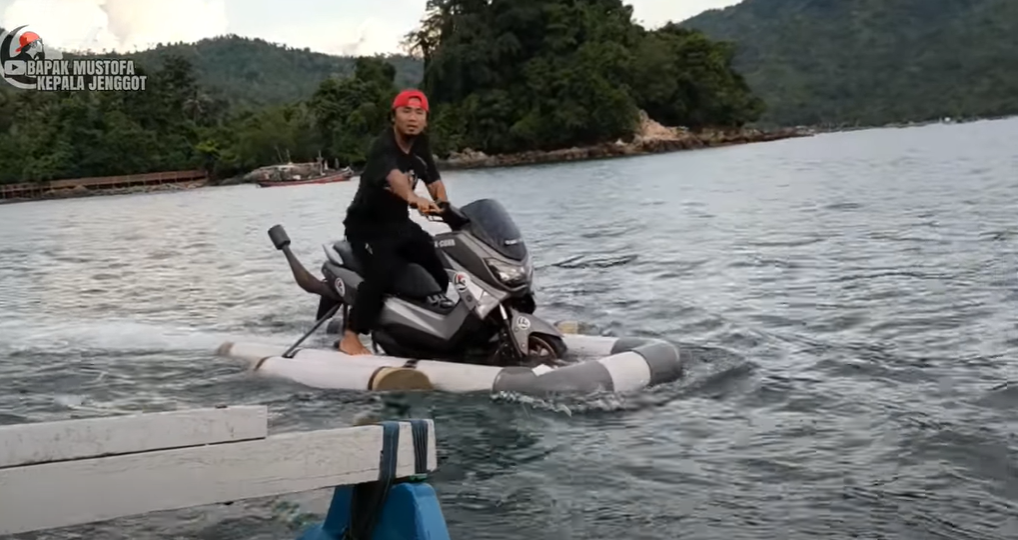 Warga +62 Modifikasi Yamaha NMax Jadi Jetski Warga +62 Modifikasi Yamaha NMax Jadi Jetski