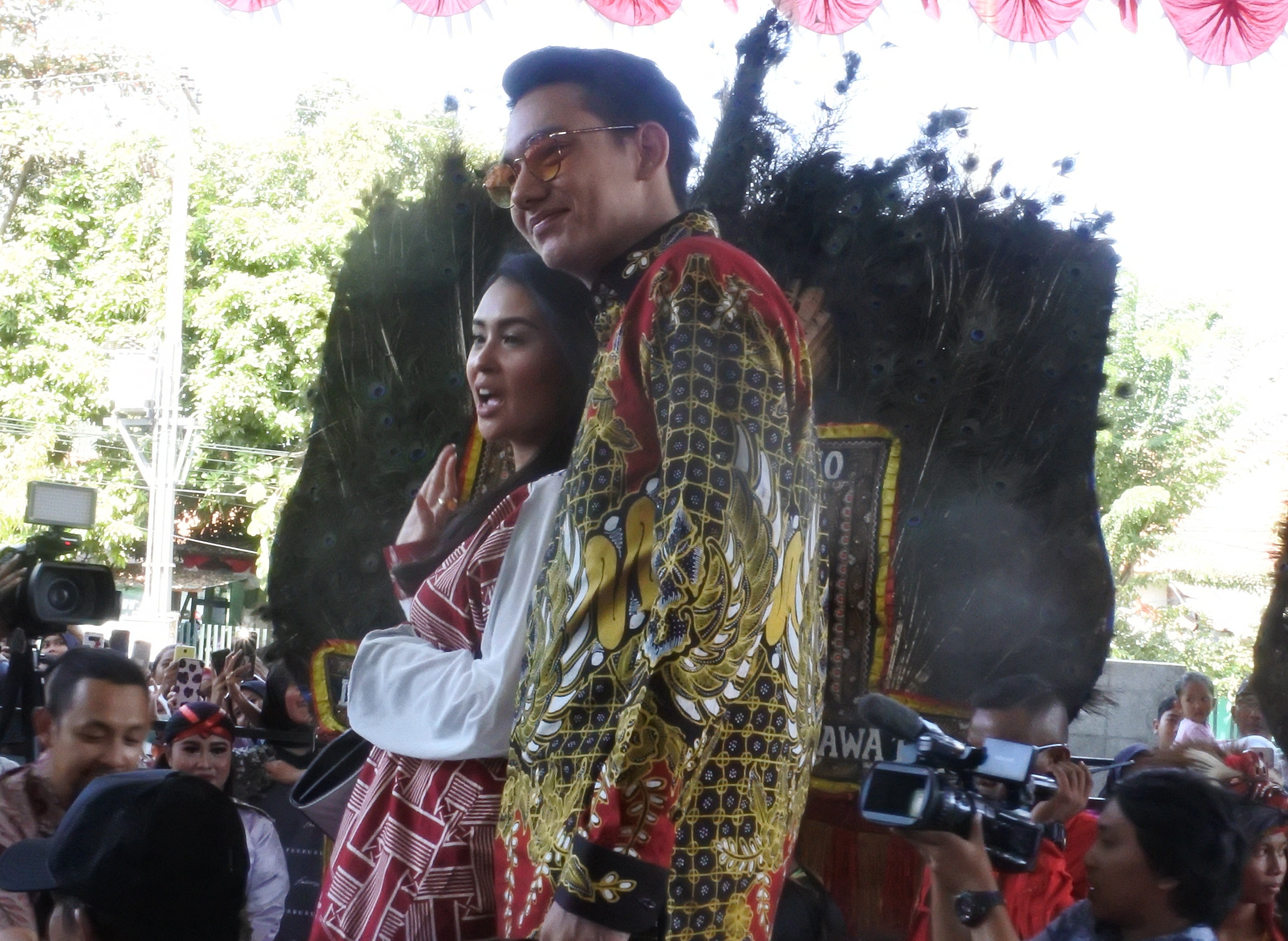 Pesan Ketika Adipati Dolken Jadi Penghianat di Film \'Perburuan\' Pesan Ketika Adipati Dolken Jadi Penghianat di Film \'Perburuan\'
