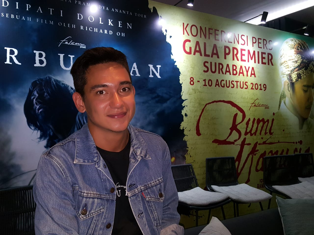 Gala Premier 'Perburuan-Bumi Manusia', Falcon <i>Booking</i> Pesawat Airbus dan Hotel Majapahit Gala Premier 'Perburuan-Bumi Manusia', Falcon <i>Booking</i> Pesawat Airbus dan Hotel Majapahit