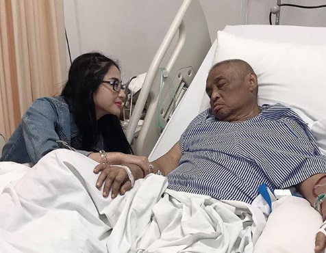 Kronologis Sakit Ayah Dewi Perssik Sampai Akhirnya Wafat Kronologis Sakit Ayah Dewi Perssik Sampai Akhirnya Wafat