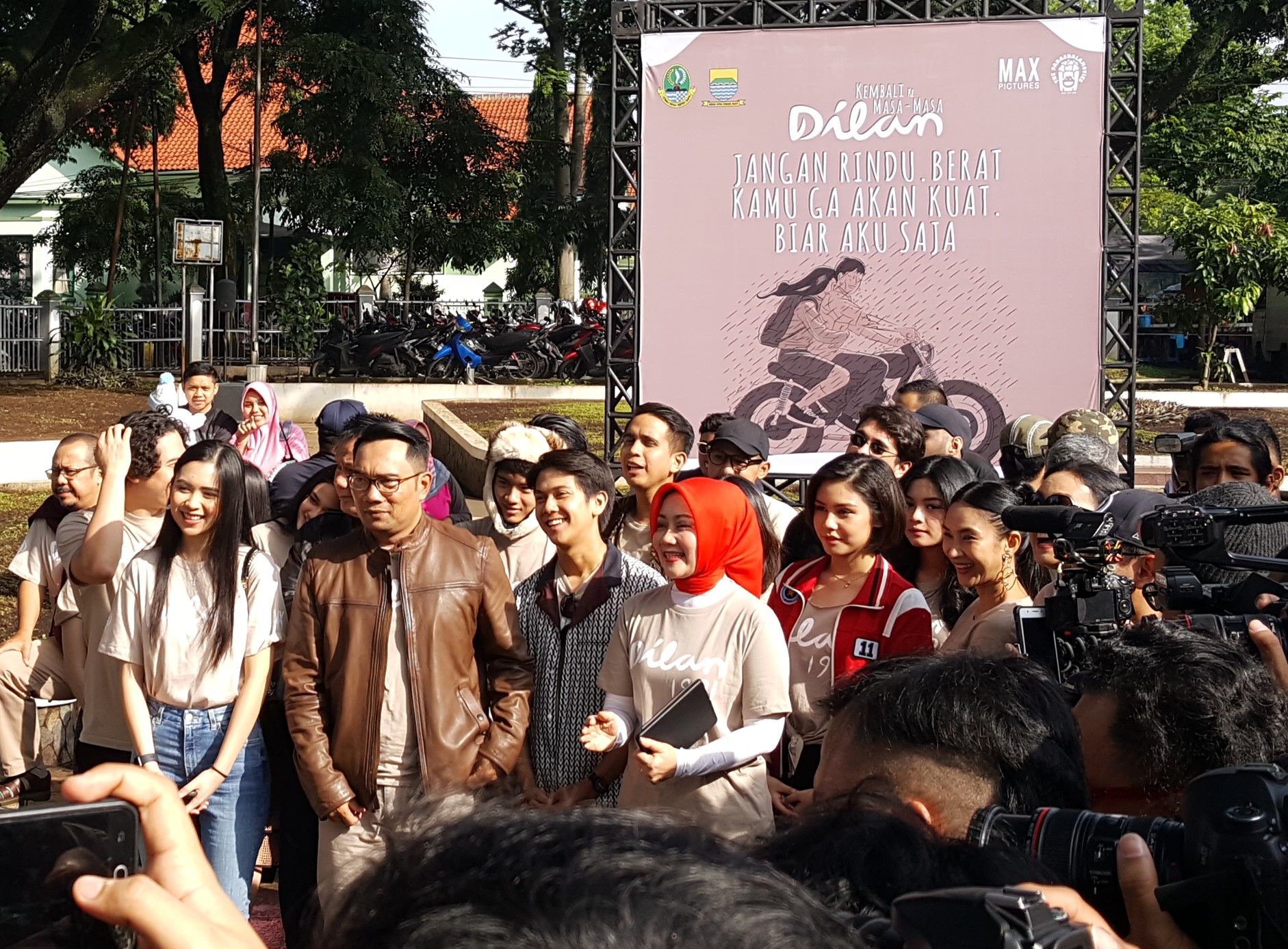 Pojok Dilan Diprotes, Kenapa Harus Tokoh Fiktif Sih? Pojok Dilan Diprotes, Kenapa Harus Tokoh Fiktif Sih?