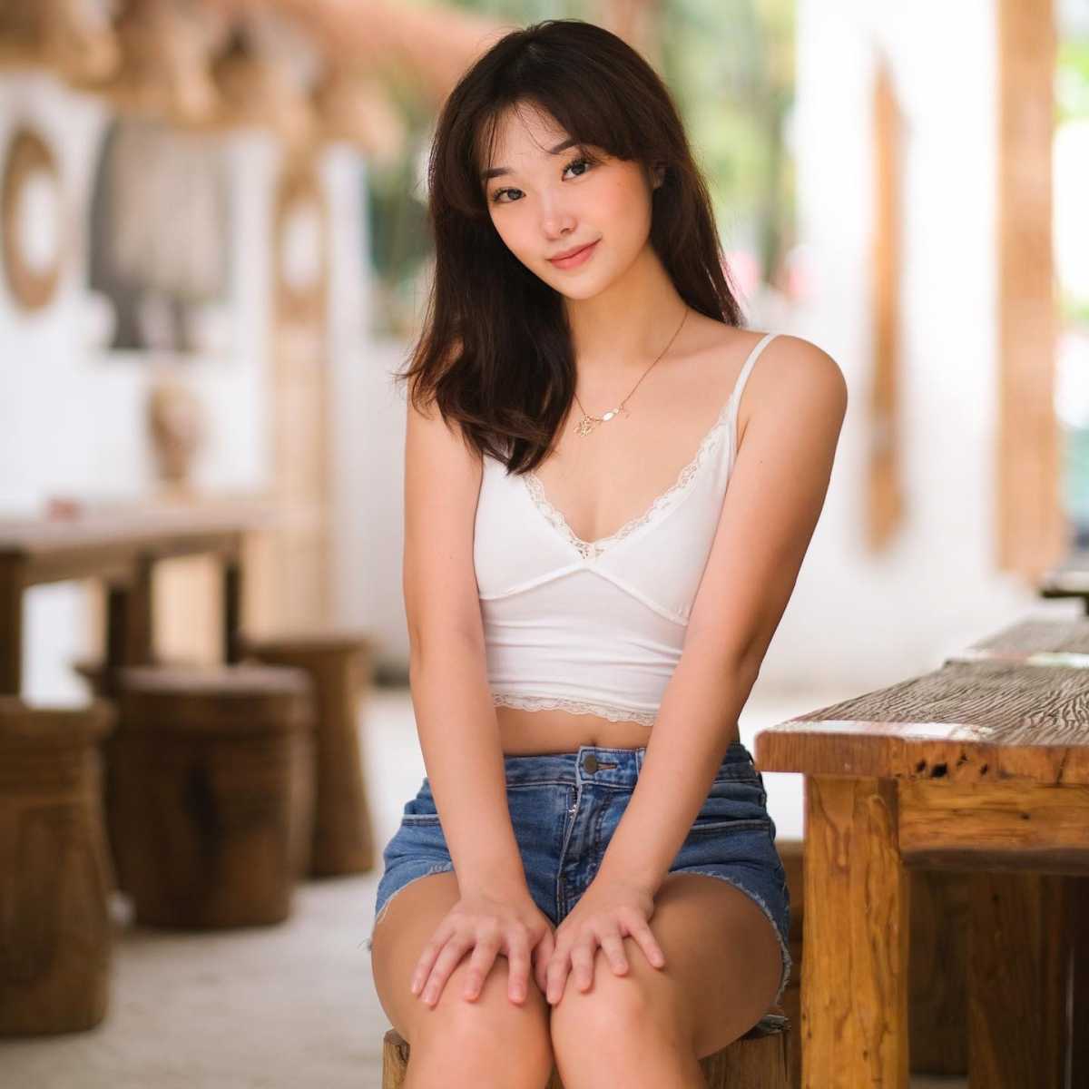alt-img