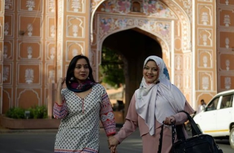5 Pose Keren Marissa Haque dan Bella Fawzi Liburan di India 5 Pose Keren Marissa Haque dan Bella Fawzi Liburan di India