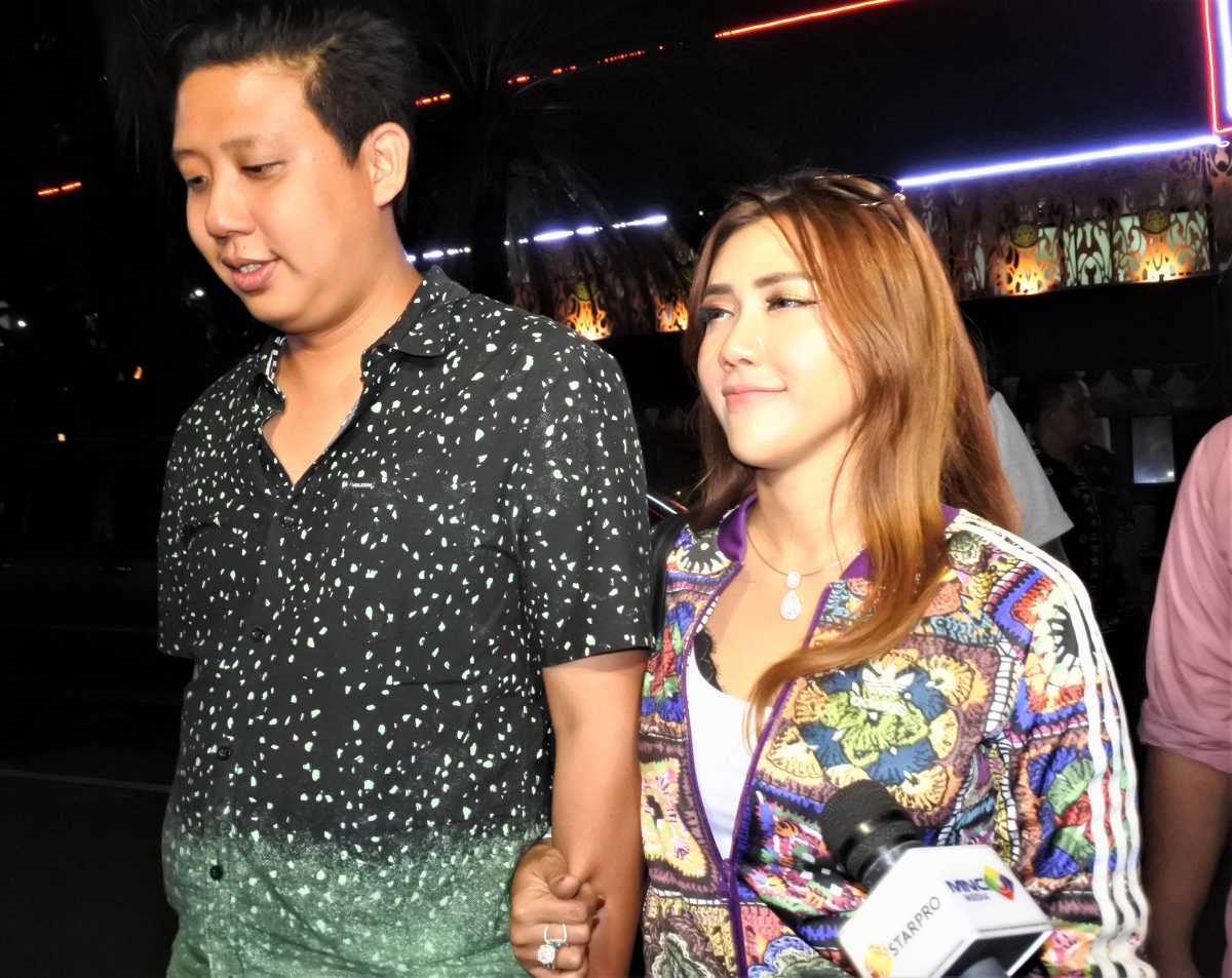 Rey Utami Menyesal Bikin Konten 'Ikan Asin' Rey Utami Menyesal Bikin Konten 'Ikan Asin'