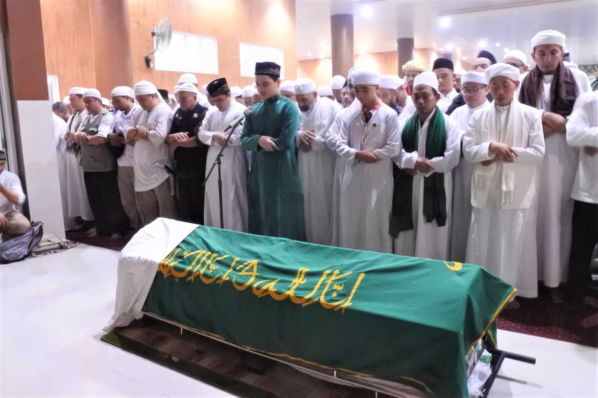 Prosesi Pemakaman Ustaz Arifin Ilham di Gunung Sindur Prosesi Pemakaman Ustaz Arifin Ilham di Gunung Sindur