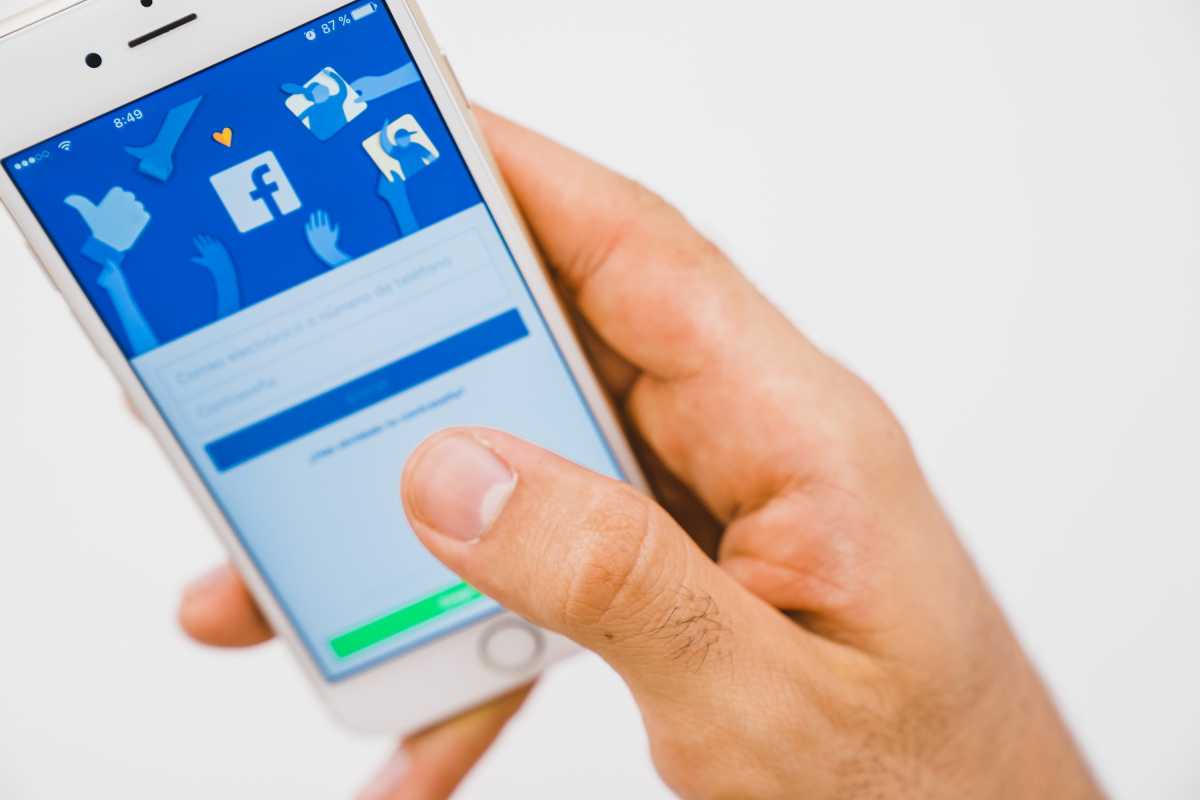 Facebook Beri Peringatan Pengguna yang Bagikan Artikel Lama Facebook Beri Peringatan Pengguna yang Bagikan Artikel Lama