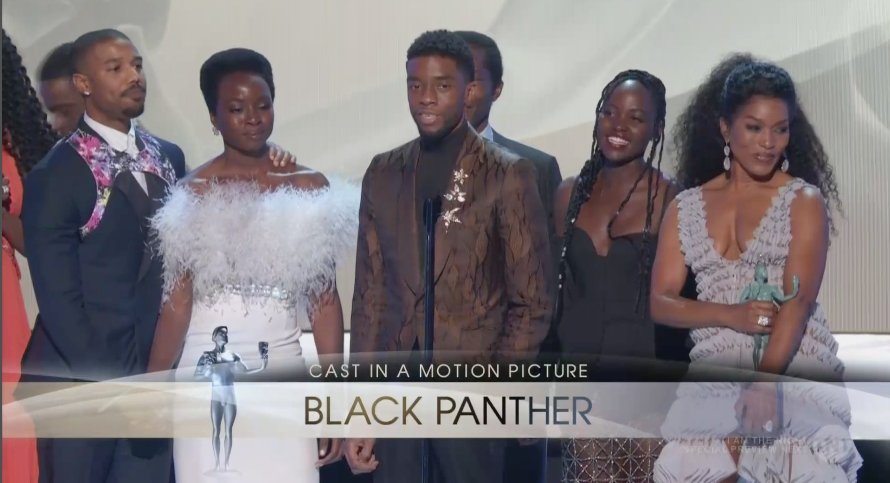 Warga Wakanda Akhirnya Diberi Penghargaan Warga Wakanda Akhirnya Diberi Penghargaan