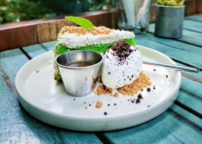 Ngidam Klepon Cake yang Manis dan Lembut, Kamu Bisa Pesan di 5 Tempat Ini Ngidam Klepon Cake yang Manis dan Lembut, Kamu Bisa Pesan di 5 Tempat Ini