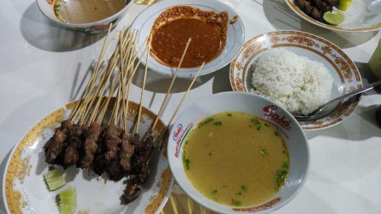 Sate Campur Kuah Soto, Nyamm.. Kamu Harus Coba Sate Matang Khas Aceh Sate Campur Kuah Soto, Nyamm.. Kamu Harus Coba Sate Matang Khas Aceh