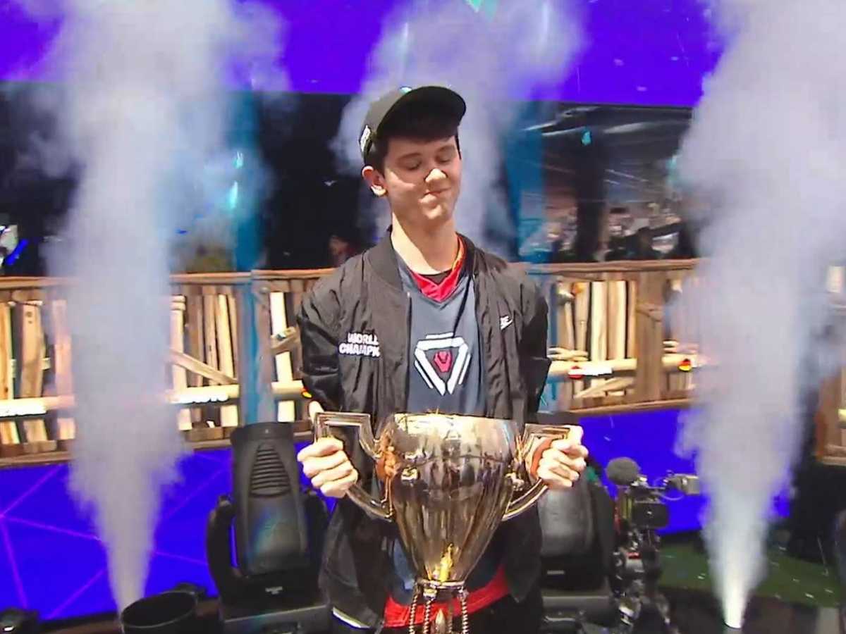 Berkat Fortnite, Remaja 16 Tahun ini Dapat Rp42 M Berkat Fortnite, Remaja 16 Tahun ini Dapat Rp42 M