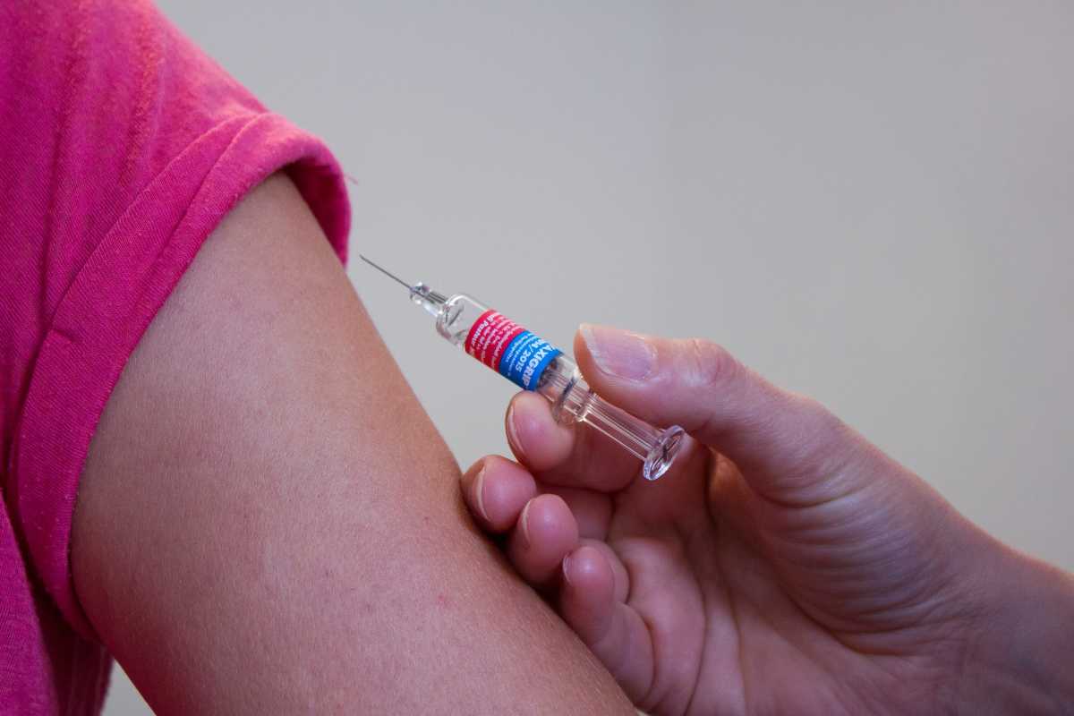 Imunisasi Campak Rubella di Jawa Lampaui Target Imunisasi Campak Rubella di Jawa Lampaui Target