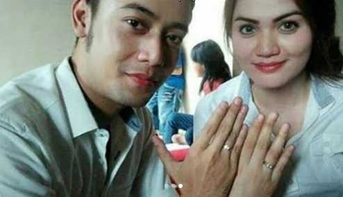 Foto Hilda Vitria Senyum saat Dinikahi Kriss Hatta, Masih Dibilang Tertekan? Foto Hilda Vitria Senyum saat Dinikahi Kriss Hatta, Masih Dibilang Tertekan?