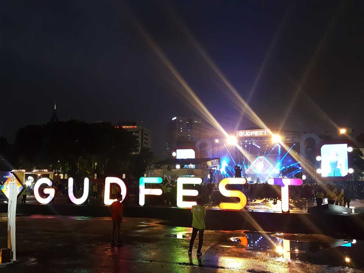 Menikmati Musik di GudFest dengan Santuy Abis Menikmati Musik di GudFest dengan Santuy Abis