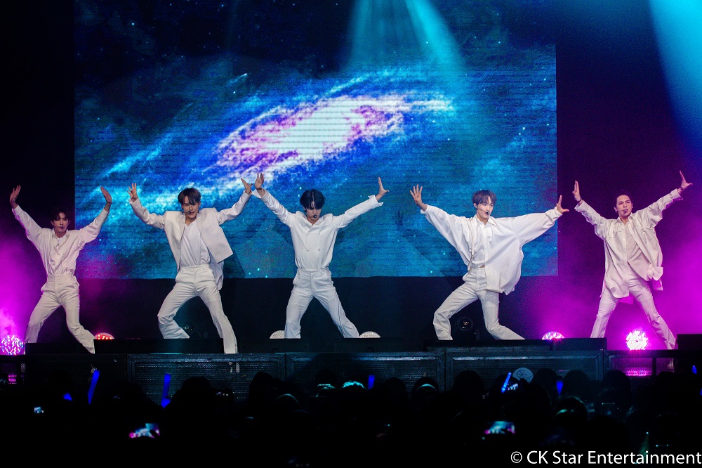 CIX Gelar <i>Showcase</i> Perdana di Indonesia, Sebut Nasi Goreng Enak CIX Gelar <i>Showcase</i> Perdana di Indonesia, Sebut Nasi Goreng Enak