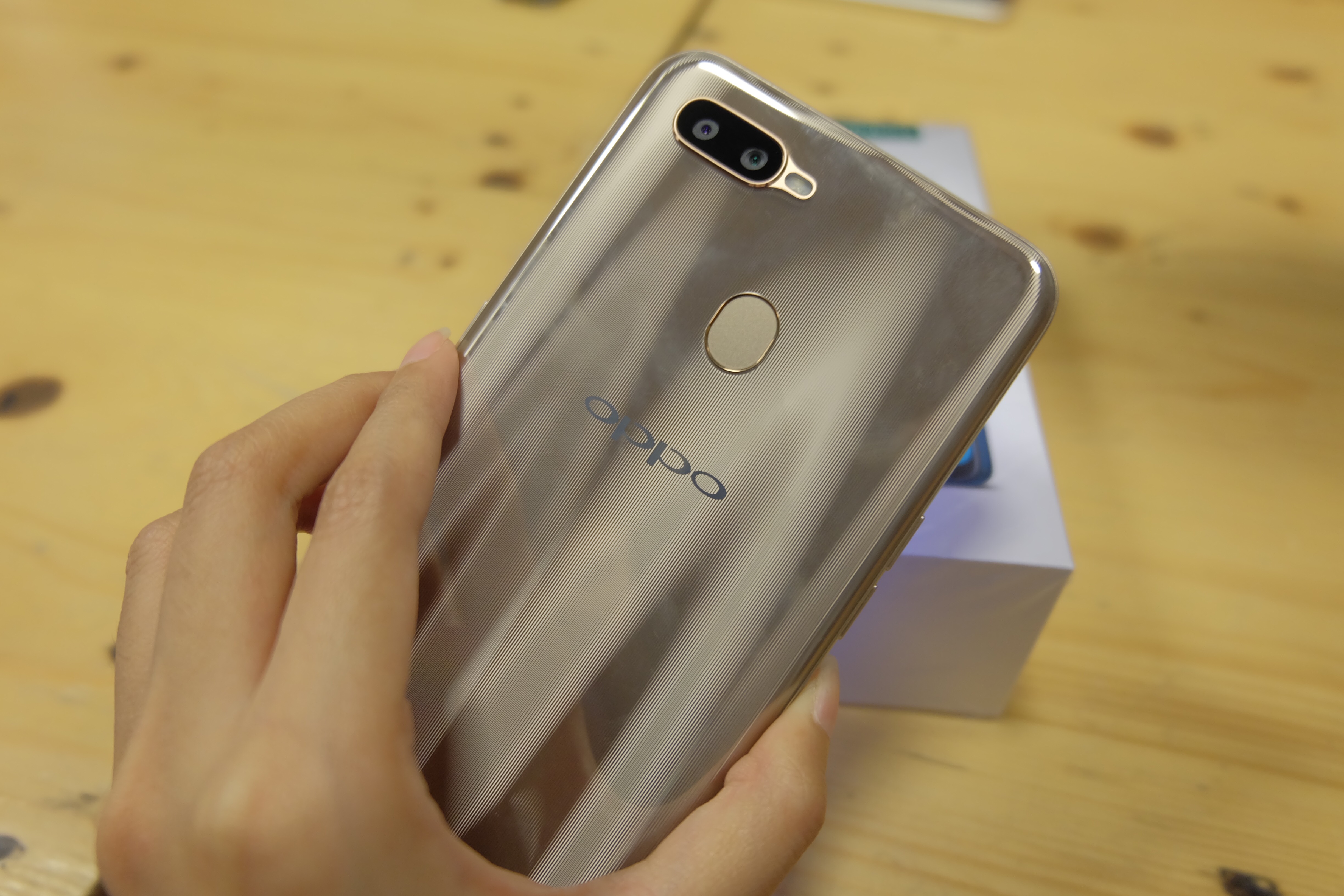 oppo a7 warna silver