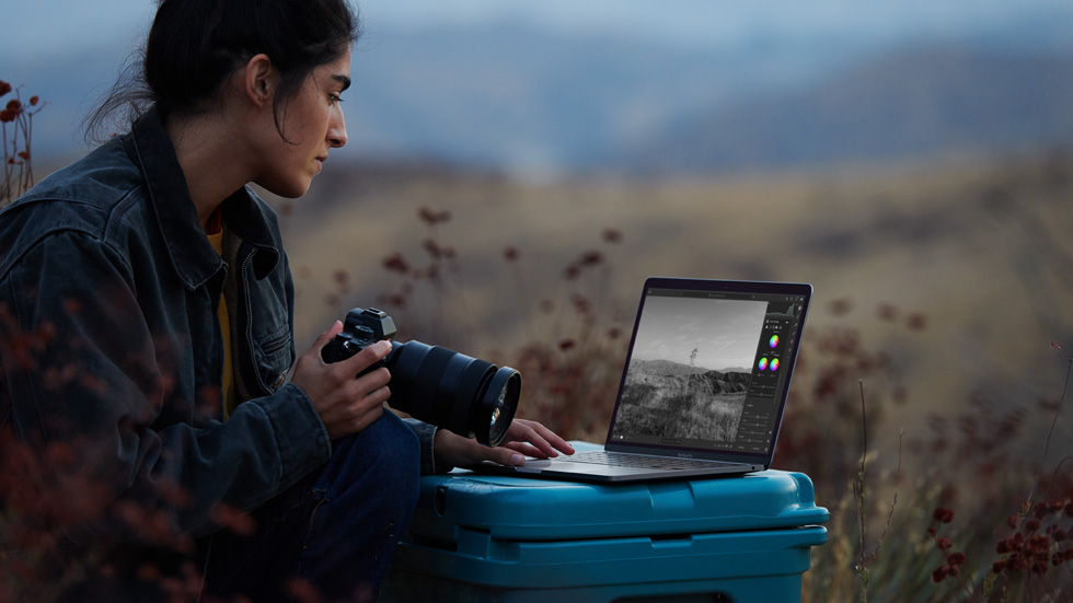 MacBook Pro 13 Inci Diklaim Lebih Bertenaga Berkat M1 MacBook Pro 13 Inci Diklaim Lebih Bertenaga Berkat M1
