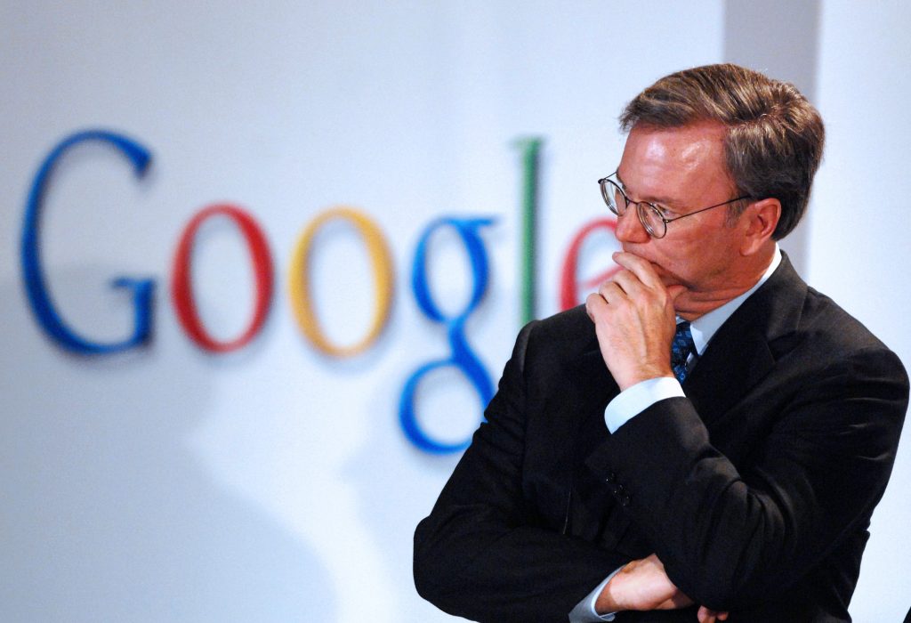 Mantan Bos Google Tuding Huawei Perusahaan ‘Mata-mata’ China Mantan Bos Google Tuding Huawei Perusahaan ‘Mata-mata’ China