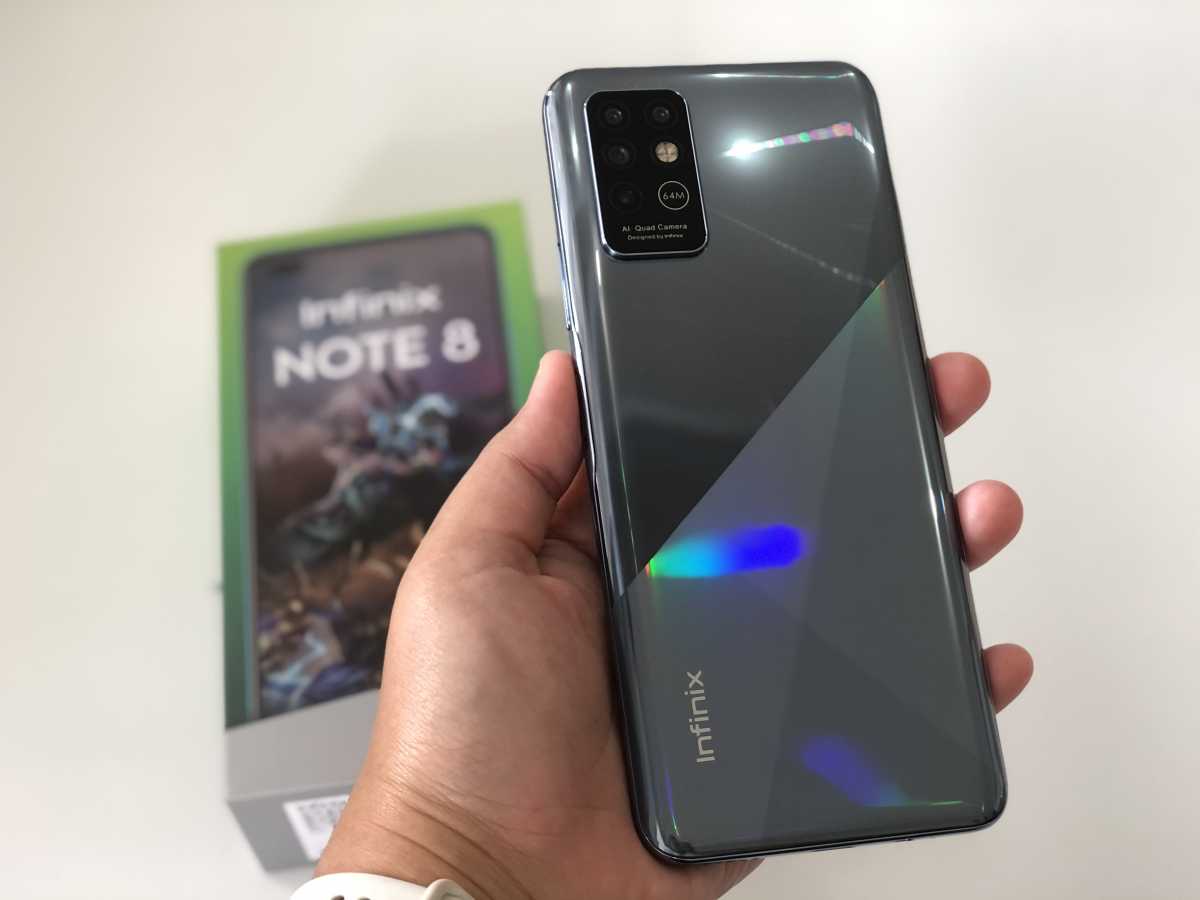 FOTO: Lihat Detail Bodi Infinix Note 8 FOTO: Lihat Detail Bodi Infinix Note 8