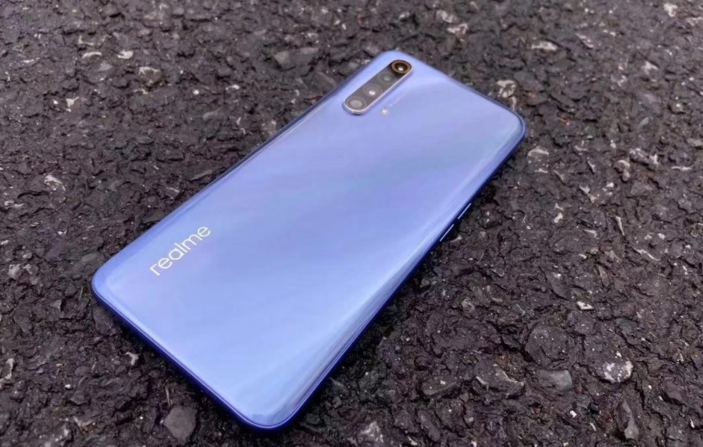 Realme X50 5G Pakai Kamera Selfie Ganda, Harga Mulai Rp 4 Jutaan Realme X50 5G Pakai Kamera Selfie Ganda, Harga Mulai Rp 4 Jutaan