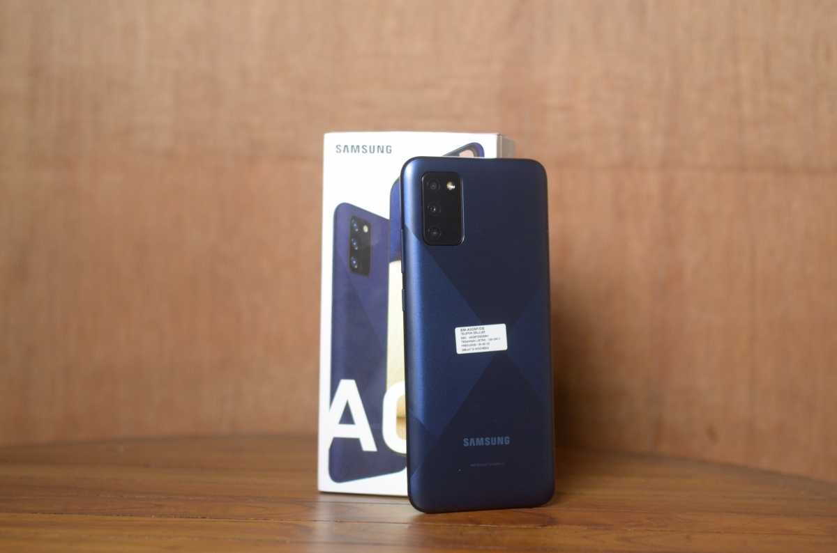 FOTO: Lihat Bodi Detail Galaxy A02s Seharga Rp1.9 Juta FOTO: Lihat Bodi Detail Galaxy A02s Seharga Rp1.9 Juta