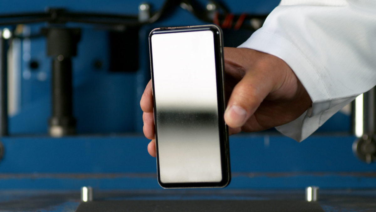 Tidak Ada Gorilla Glass 7, Perkenalkan Victus yang Lebih Tahan Gores dan Banting Tidak Ada Gorilla Glass 7, Perkenalkan Victus yang Lebih Tahan Gores dan Banting