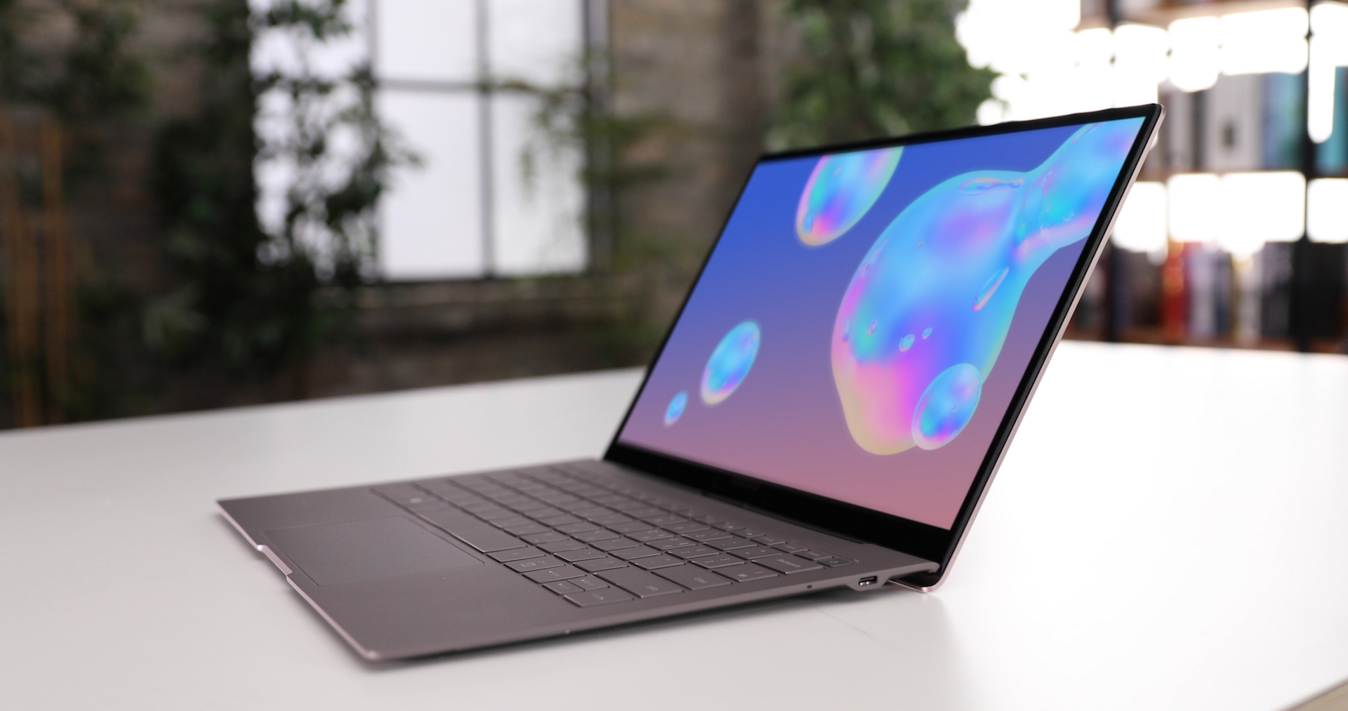 Laporan dari New York, Galaxy Book S: Smartphone Berwajah Laptop Laporan dari New York, Galaxy Book S: Smartphone Berwajah Laptop