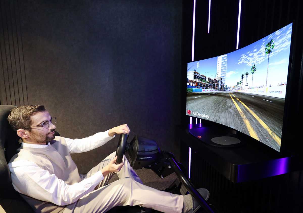 LG Bakal Pamer Monitor Lengkung 48 Inci, Bahagiakan Gamers LG Bakal Pamer Monitor Lengkung 48 Inci, Bahagiakan Gamers